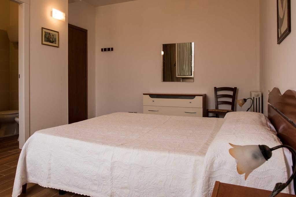 Il Bedrooms di Porta Maggiore Ascoli Piceno Esterno foto